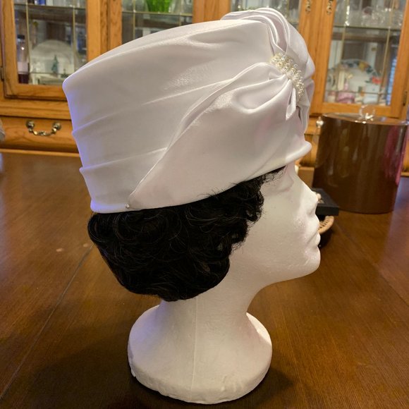 Hat - Picture 2 of 4